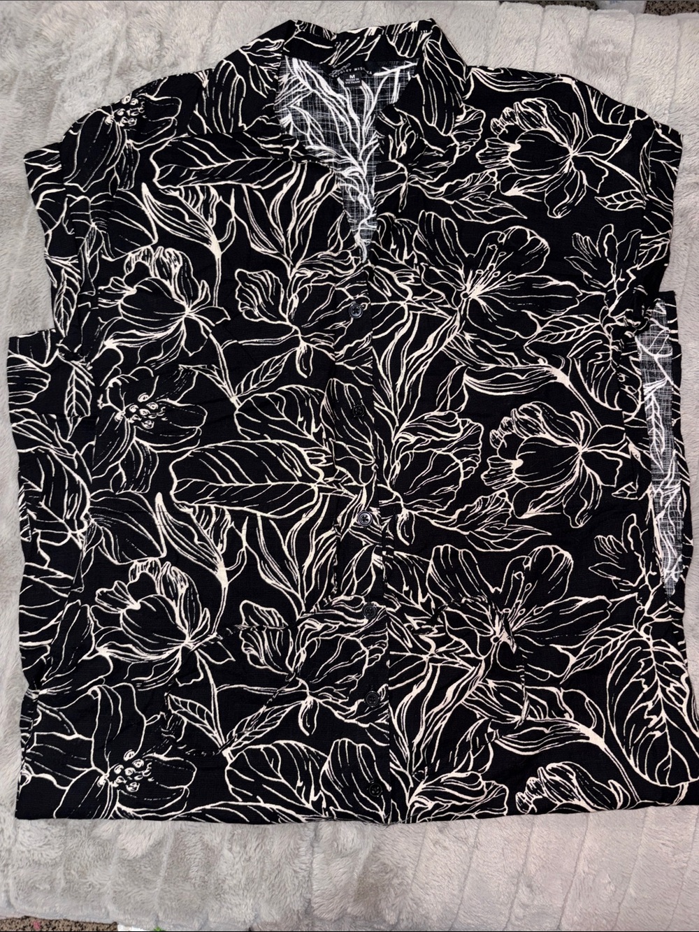 Jewel Badgley Mischka Black and White Floral Maxi Dress